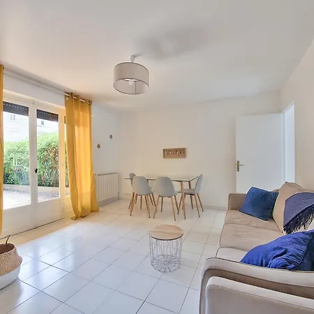 Appartement Near Cap D'antibes & Beach Two-bedroom Antibes