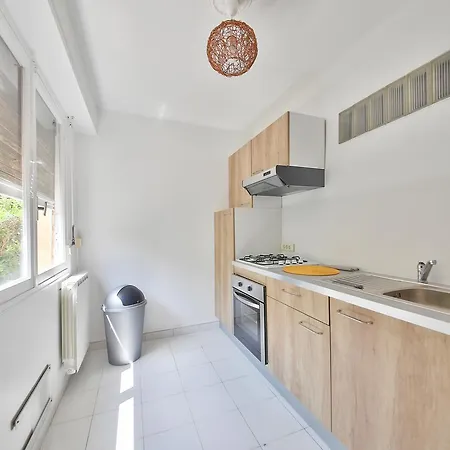 Near Cap D'antibes & Beach Two-bedroom * アンティーブ